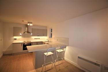 2 bed flat, Hadfield Close, Victoria Park, Manchester, M145LY - Image 3