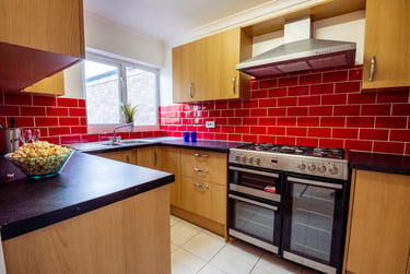 6 bed house, Ulcombe Gardens, Hales Place, Canterbury, CT27QY - Image 5