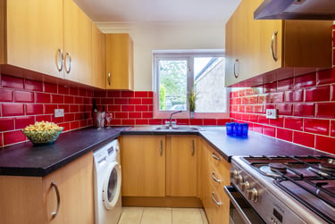 6 bed house, Ulcombe Gardens, Hales Place, Canterbury, CT27QY - Image 7