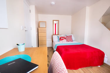 6 bed house, Ulcombe Gardens, Hales Place, Canterbury, CT27QY - Image 3