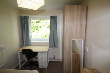 4 bed flat, Highbrook close, Lewes road, Brighton, BN24HL - Image 10