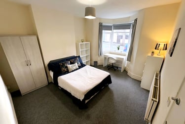 8 bed house, Stanbury Avenue, Fishponds, Bristol, BS165AN - Image 1