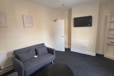 2 bed flat, Park Road, Lenton, Nottingham, NG71JG - Image 7