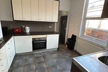 5 bed house, Premier Road, Forest Fields, Nottingham, NG76NW - Image 7