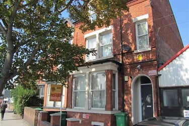 1 bed flat, Alfreton Road, Bobbers Mill, Nottingham, NG75NG - Image 1