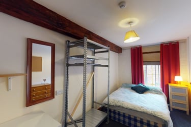 6 bed flat, Russell Galleries, Radford, Nottingham, NG74FL - Image 2