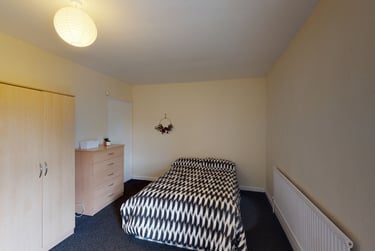 2 bed flat, Park Road, Lenton, Nottingham, NG71JG - Image 2