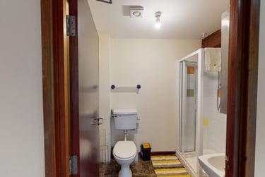 6 bed flat, Russell Galleries, Radford, Nottingham, NG74FL - Image 4