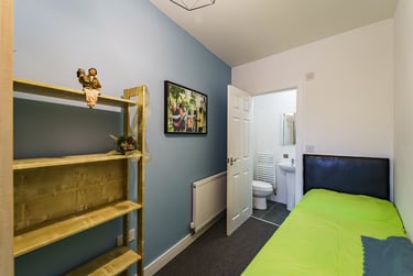 8 bed house, Charter Avenue, Westwood heath, Coventry, CV48ER - Image 4