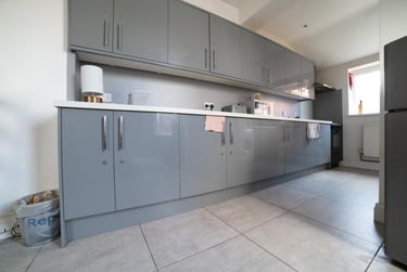 6 bed house, Talworth Street, Plasnewydd, Cardiff, CF243EH - Image 2