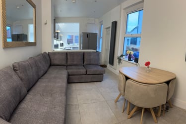 6 bed house, Talworth Street, Plasnewydd, Cardiff, CF243EH - Image 1