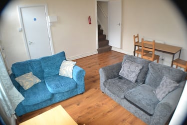 3 bed house, Winfield Terrace, Woodhouse, Leeds, LS29BD - Image 2