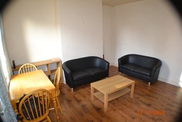 3 bed house, Winfield Terrace, Woodhouse, Leeds, LS29BD - Image 3