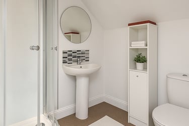 3 bed flat, Stonegate Road, Meanwood, Leeds, LS64PU - Image 4