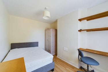 4 bed house, Bishopstone Road, City Centre, Gloucester, GL14BZ - Image 4