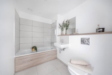 2 bed flat, Vicarage Grove, Ellesmere Park, Salford, M300ZJ - Image 12