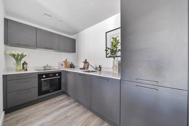 2 bed flat, Vicarage Grove, Ellesmere Park, Salford, M300ZJ - Image 2