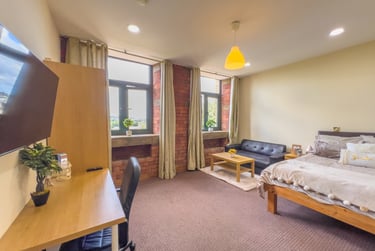 1 bed studio, Legrams Mill, Manningham, Bradford, BD71NH - Image 1