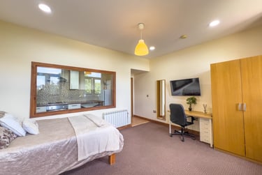 1 bed studio, Legrams Mill, Manningham, Bradford, BD71NH - Image 2