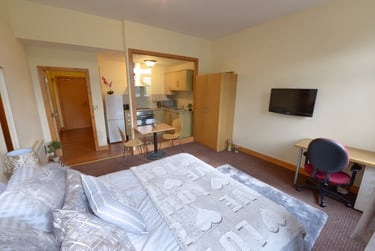 1 bed studio, West End House Legrams Lane, Manningham, Bradford, BD71NH - Image 2