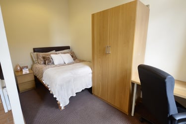 1 bed studio, Legrams Mill, Manningham, Bradford, BD71NH - Image 4