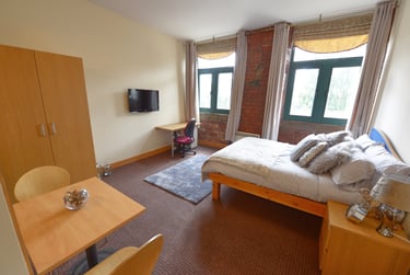 1 bed studio, West End House Legrams Lane, Manningham, Bradford, BD71NH - Image 3