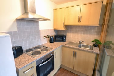 1 bed studio, West End House Legrams Lane, Manningham, Bradford, BD71NH - Image 4