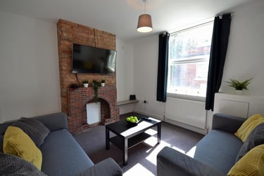 2 bed house, Ridding Terrace, Arboretum, Nottingham, NG31DW - Image 1