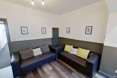 5 bed house, Humber Road, Beeston, Nottingham, NG92EX - Image 1