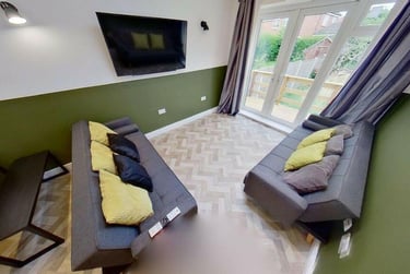 7 bed house, Pelham Crescent, Beeston, Nottingham, NG92ER - Image 1