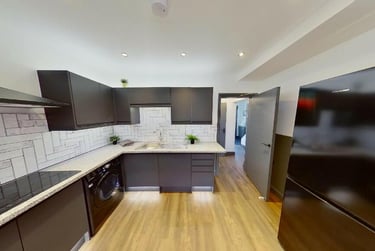 6 bed house, Pelham Crescent, Beeston, Nottingham, NG92ER - Image 2