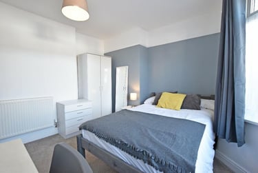 4 bed house, Fletcher Road, Beeston, Nottingham, NG92EL - Image 3