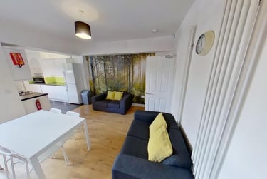 4 bed house, Wilford Crescent East, The Meadows, Nottingham, NG22EA - Image 3