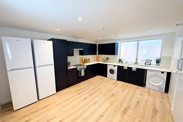 5 bed flat, Kettering Road, City Centre, Northampton, NN14AH - Image 2