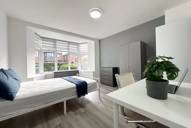 10 bed house, Greengate, Wembley, London, UB60QJ - Image 2