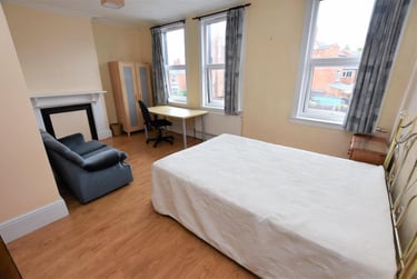 4 bed house, Station Road, Harborne, Birmingham, B179LX - Image 3