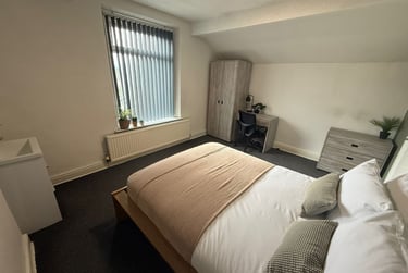 4 bed house, Willow Lane, City Centre, Lancaster, LA15PR - Image 2