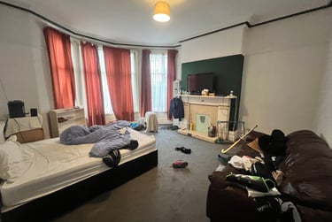 10 bed house, Regent Park Avenue, Hyde Park, Leeds, LS62AU - Image 2