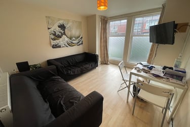3 bed flat, Headingley Mount, Headingley, Leeds, LS63EL - Image 1