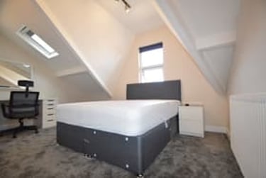 6 bed house, Royal Park Avenue, Hyde Park, Leeds, LS61EZ - Image 2