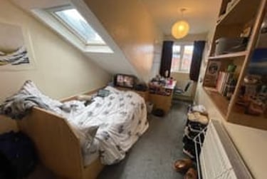 5 bed flat, Kirkstall Lane, Headingley, Leeds, LS63EJ - Image 2