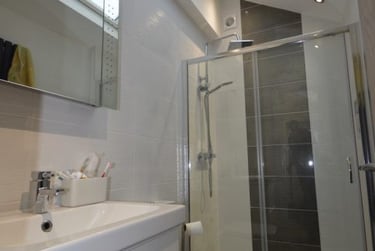 6 bed house, Hartley Avenue, Woodhouse, Leeds, LS62LP - Image 2