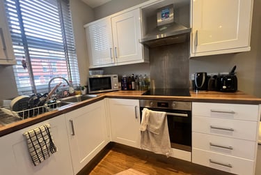 4 bed house, Argie Terrace, Burley, Leeds, LS42JW - Image 1