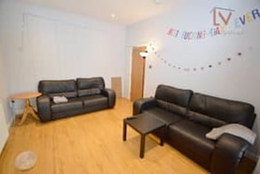 4 bed house, South Parade, Headingley, Leeds, LS63LF - Image 1