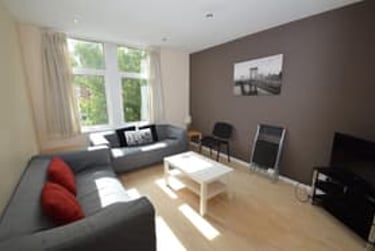 4 bed flat, Estcourt Terrace, Headingley, Leeds, LS63EX - Image 1