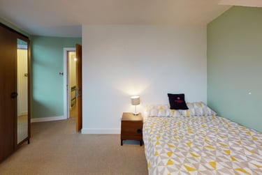8 bed house, Norwood Road, Hyde Park, Leeds, LS61DZ - Image 2