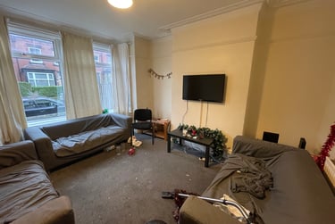 7 bed house, Headingley Avenue, Headingley, Leeds, LS63ER - Image 1