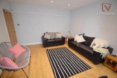 4 bed house, Estcourt Avenue, Headingley, Leeds, LS63ET - Image 2