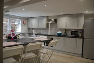 6 bed house, Stanmore Street, Burley, Leeds, LS42RS - Image 1
