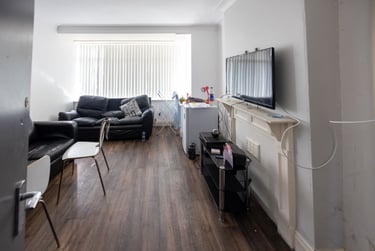 6 bed house, St. Annes Road, Headingley, Leeds, LS63NY - Image 1